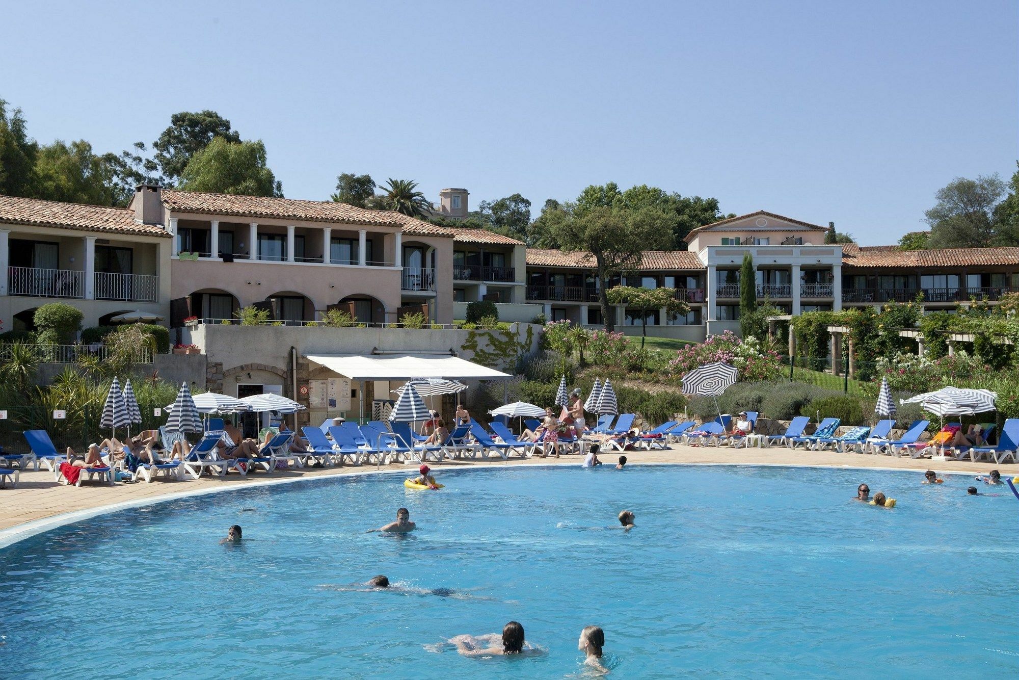 Residence Pierre & Vacances Les Parcs De Гримо Экстерьер фото