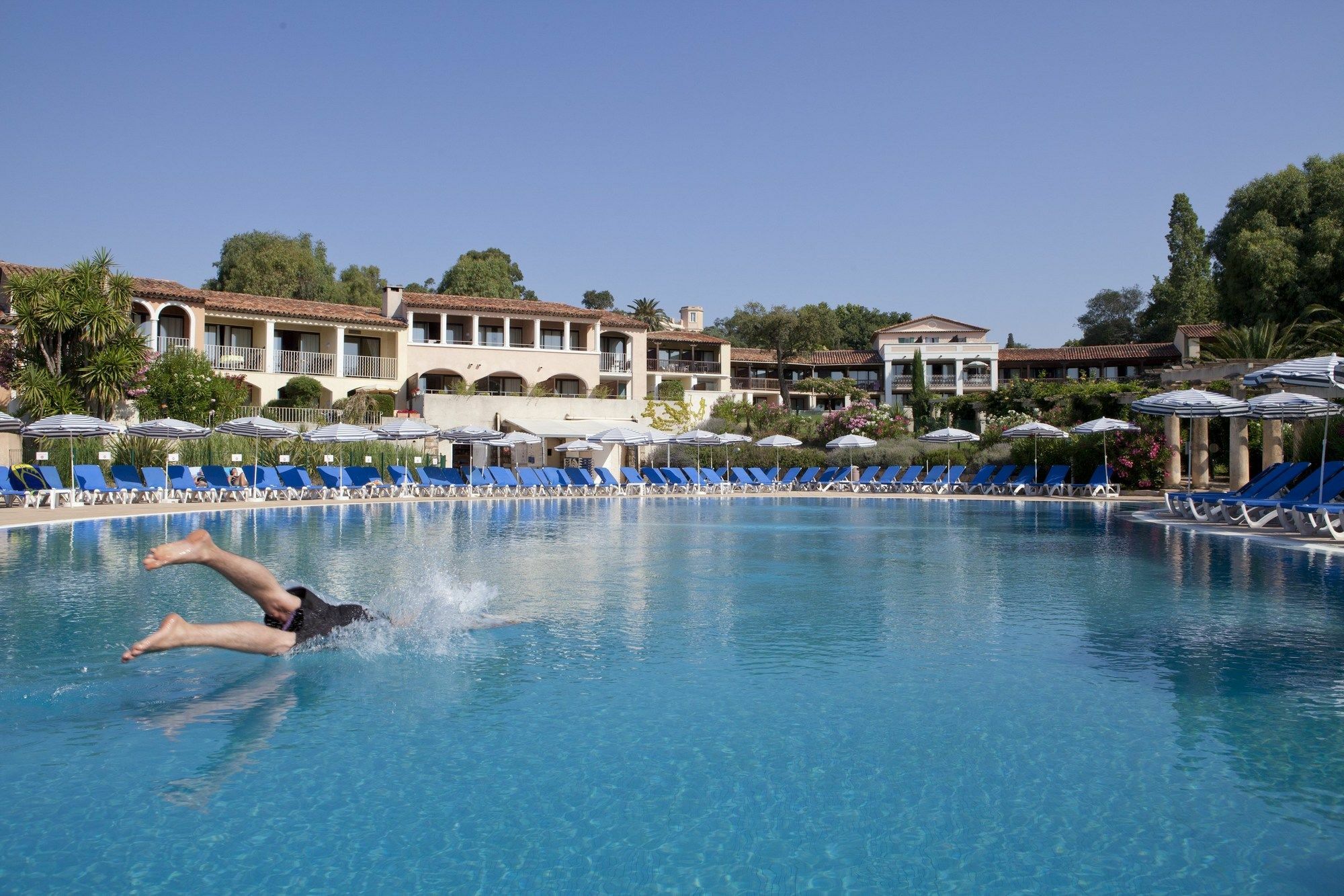 Residence Pierre & Vacances Les Parcs De Гримо Экстерьер фото